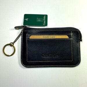 NWT Casa das Peles genuine leather black wallet w/zip coin pkt & keychain- black